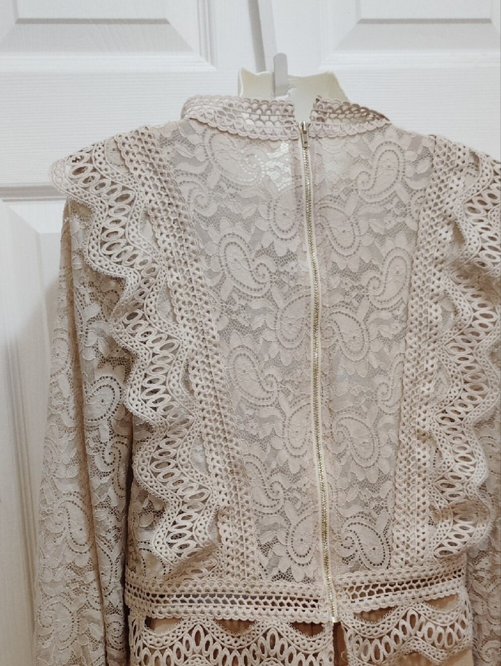STEPS Lace Ruffle Cropped Top - Beige - Picture 6 of 6